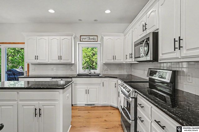 18328 Polk Street, Omaha, NE 68135