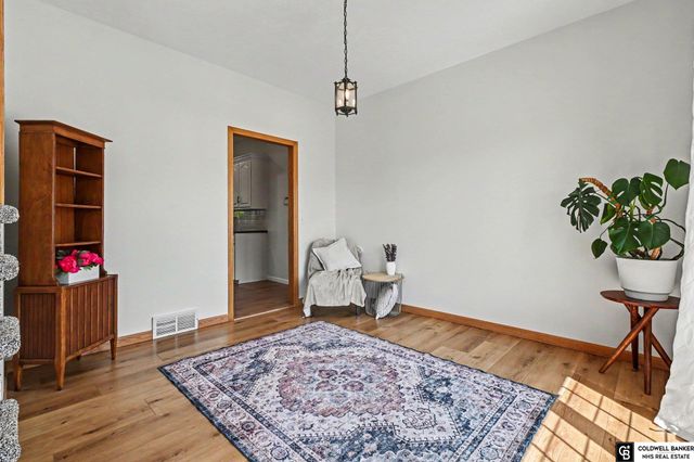 18328 Polk Street, Omaha, NE 68135