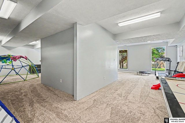 18328 Polk Street, Omaha, NE 68135