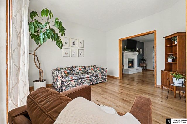18328 Polk Street, Omaha, NE 68135