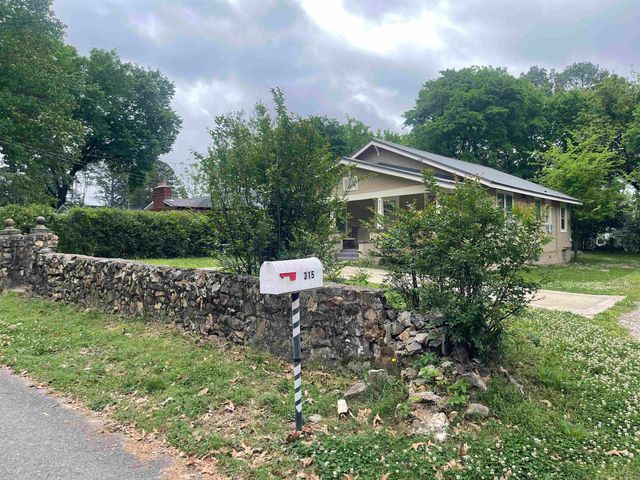 315 Vineyard Street, Hot Springs, AR 71913