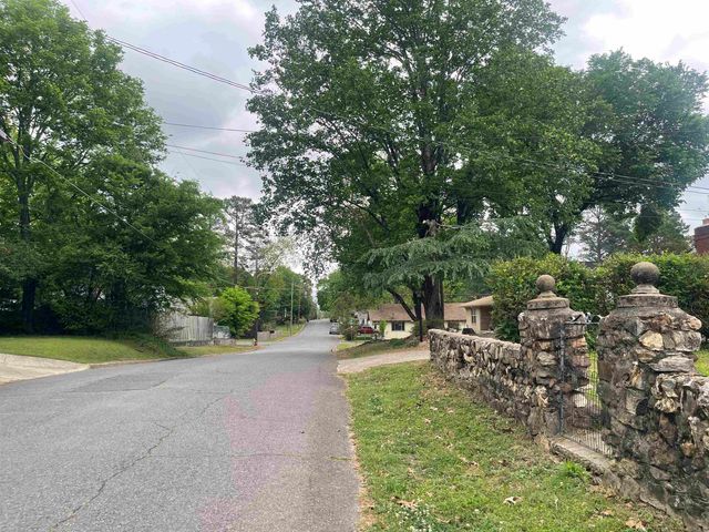 315 Vineyard Street, Hot Springs, AR 71913