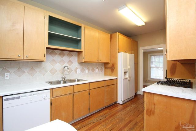 1504 E Strong St, Pensacola, FL 32501