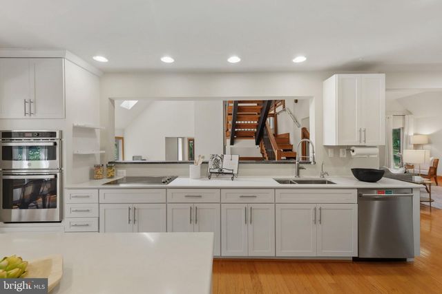 14225 POPLAR HILL RD, Germantown, MD 20874