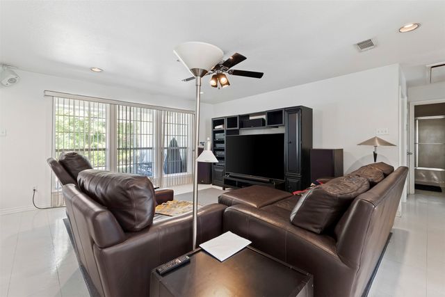 401 Rugged Drive, Red Oak, TX 75154