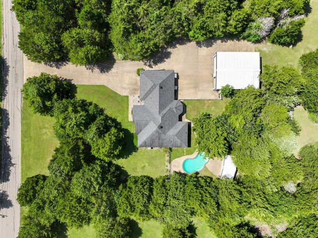 401 Rugged Drive, Red Oak, TX 75154