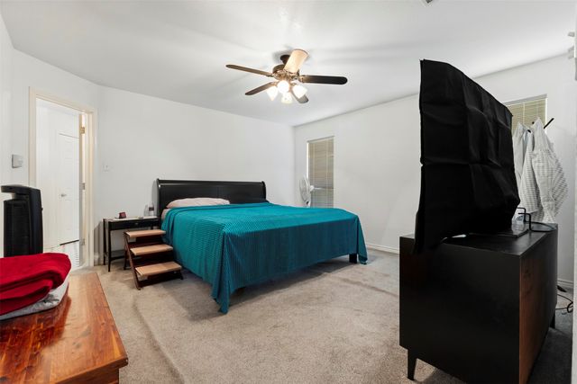 401 Rugged Drive, Red Oak, TX 75154