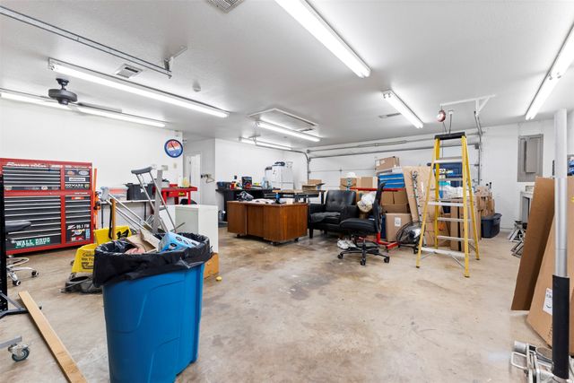 401 Rugged Drive, Red Oak, TX 75154
