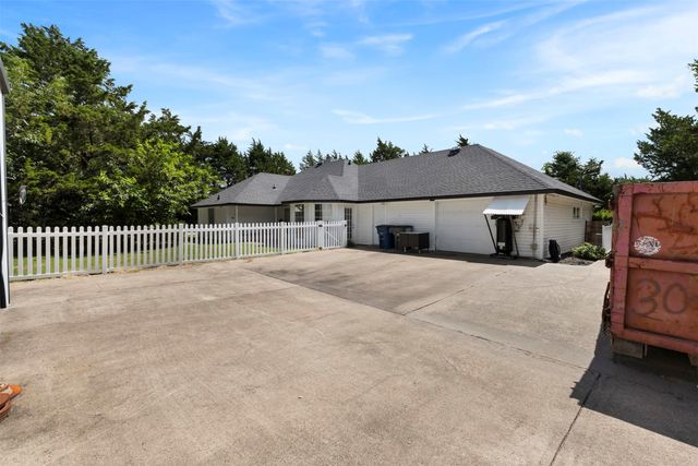 401 Rugged Drive, Red Oak, TX 75154
