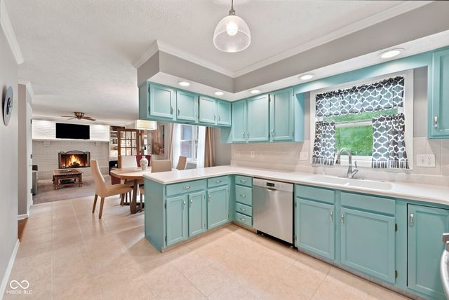 7921 Springwater Court, Indianapolis, IN 46256