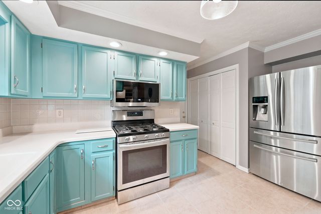 7921 Springwater Court, Indianapolis, IN 46256