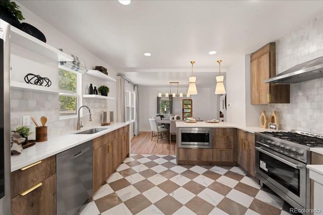 1960 S Marion Street, Denver, CO 80210