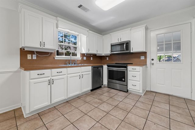 45 Magness Creek Drive, Cabot, AR 72023