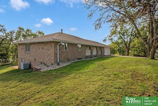 7415 S 20 Street, Bellevue, NE 68147