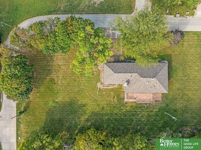 7415 S 20 Street, Bellevue, NE 68147