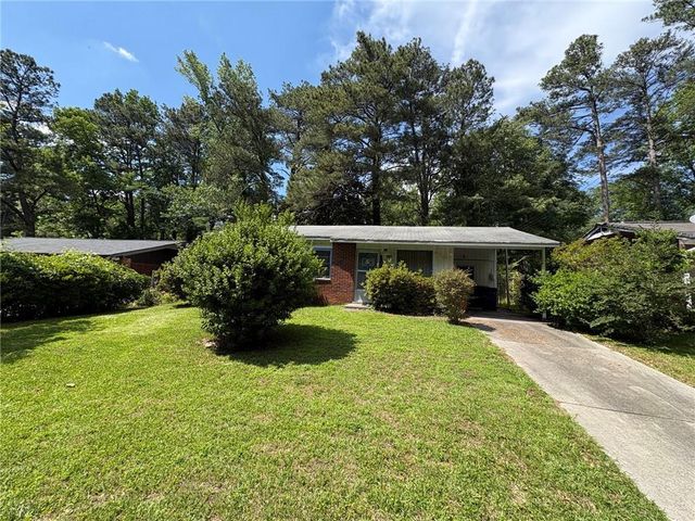 2776 Santa Barbara Drive NW, Atlanta, GA 30318