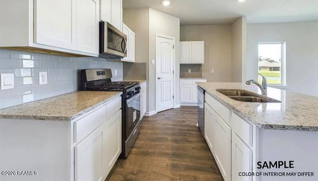 1511 Colonel Ridge, New Iberia, LA 70560