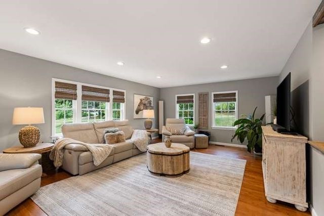 8 Sergeant Roode Ln., Middleton, MA 01949