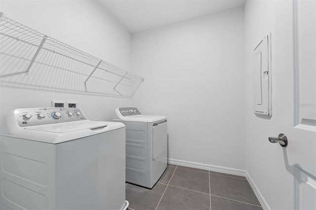 4678 INNER WORLD LANE, Wesley Chapel, FL 33543