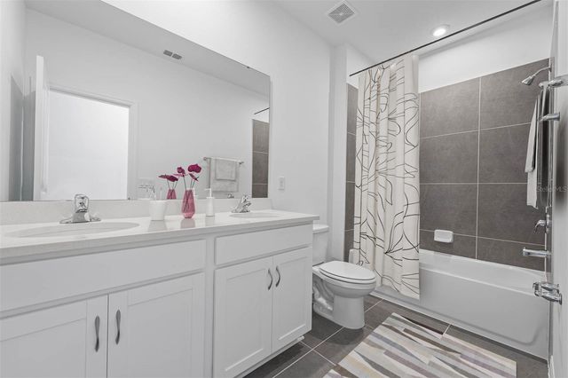 4678 INNER WORLD LANE, Wesley Chapel, FL 33543