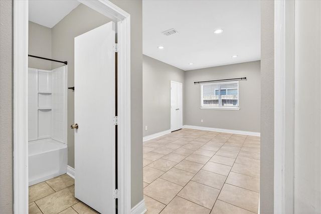 3005 Las Brisas St, Corpus Christi, TX 78414