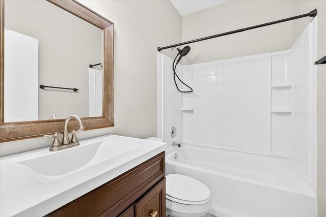 3005 Las Brisas St, Corpus Christi, TX 78414