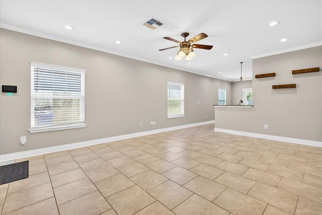 3005 Las Brisas St, Corpus Christi, TX 78414