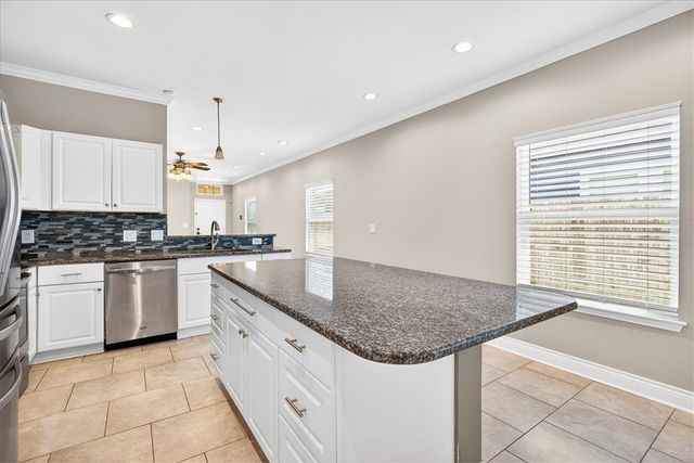 3005 Las Brisas St, Corpus Christi, TX 78414