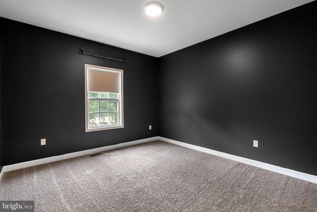 50 LAMAR LN, Shepherdstown, WV 25443