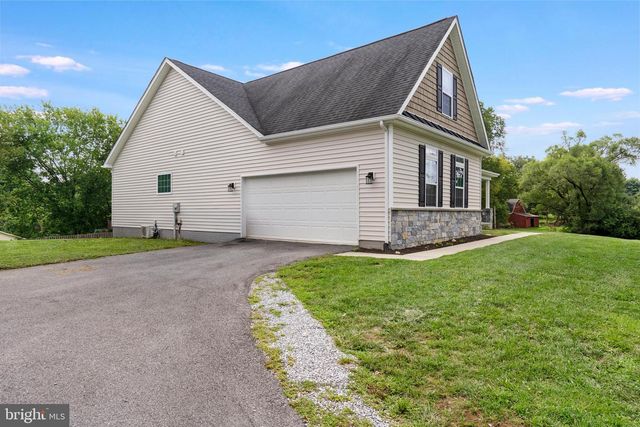 50 LAMAR LN, Shepherdstown, WV 25443