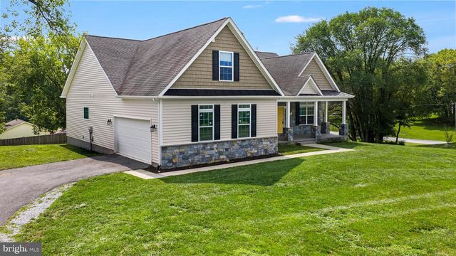 50 LAMAR LN, Shepherdstown, WV 25443