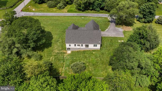 50 LAMAR LN, Shepherdstown, WV 25443