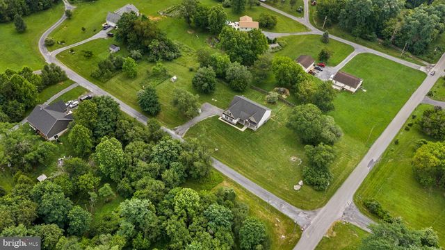 50 LAMAR LN, Shepherdstown, WV 25443