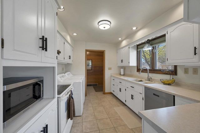 1318 OREGON STREET, Green Bay, WI 54303