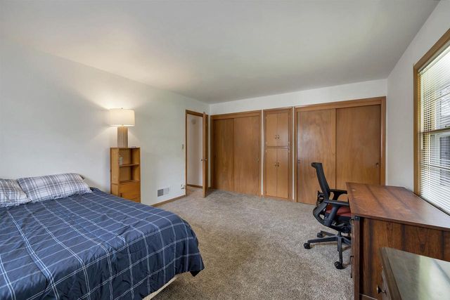1318 OREGON STREET, Green Bay, WI 54303