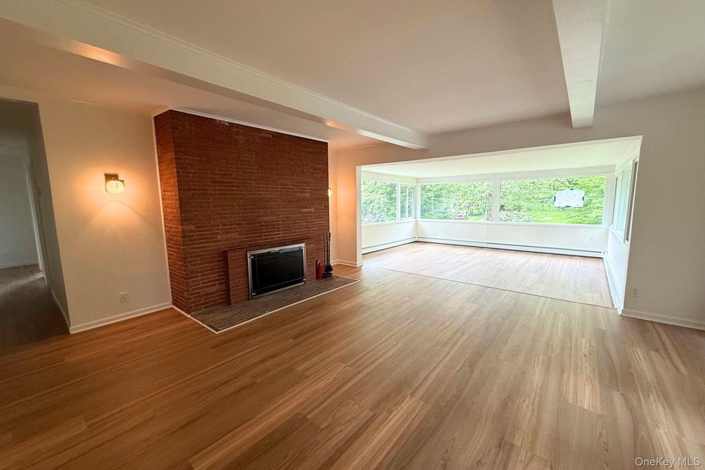 135 Worthington Road, White Plains, NY 10607 — photo 2