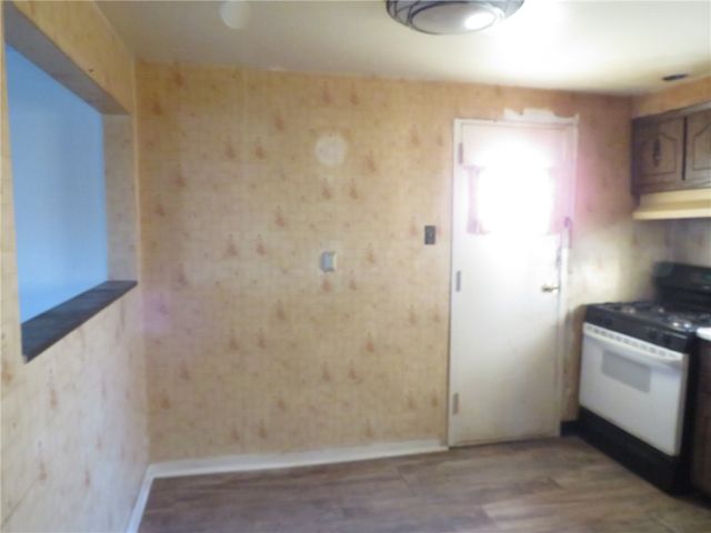 1252 Brinton Rd, Braddock Hills, PA 15221