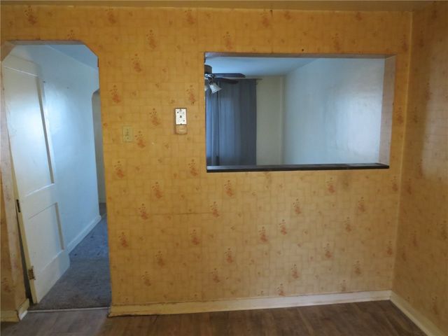 1252 Brinton Rd, Braddock Hills, PA 15221