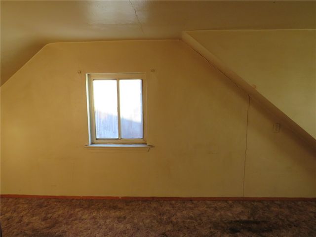 1252 Brinton Rd, Braddock Hills, PA 15221