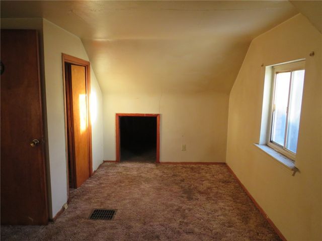 1252 Brinton Rd, Braddock Hills, PA 15221