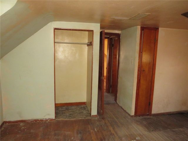 1252 Brinton Rd, Braddock Hills, PA 15221