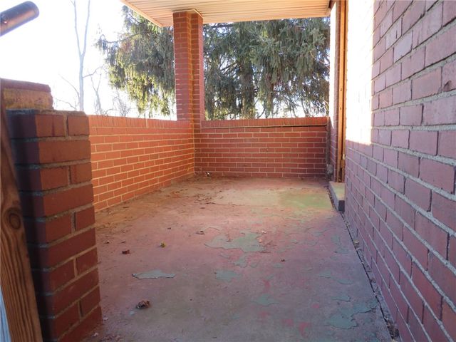 1252 Brinton Rd, Braddock Hills, PA 15221