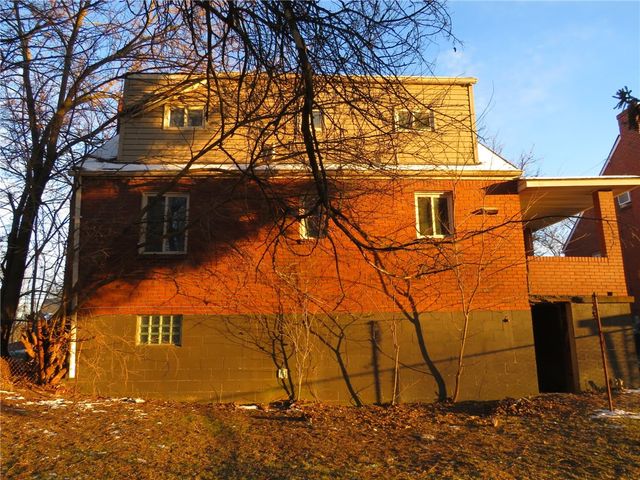 1252 Brinton Rd, Braddock Hills, PA 15221