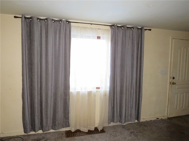 1252 Brinton Rd, Braddock Hills, PA 15221