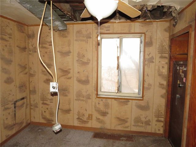 1252 Brinton Rd, Braddock Hills, PA 15221