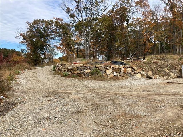 6 Duffys Bridge Road, Katonah, NY 10536