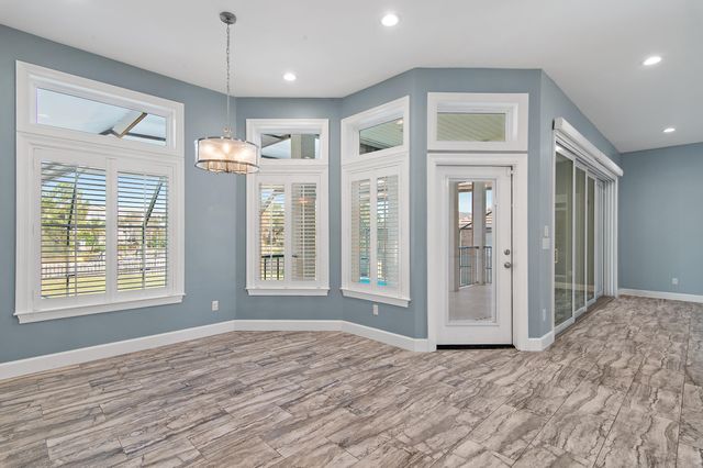 138 W Country Club Drive, Destin, FL 32541