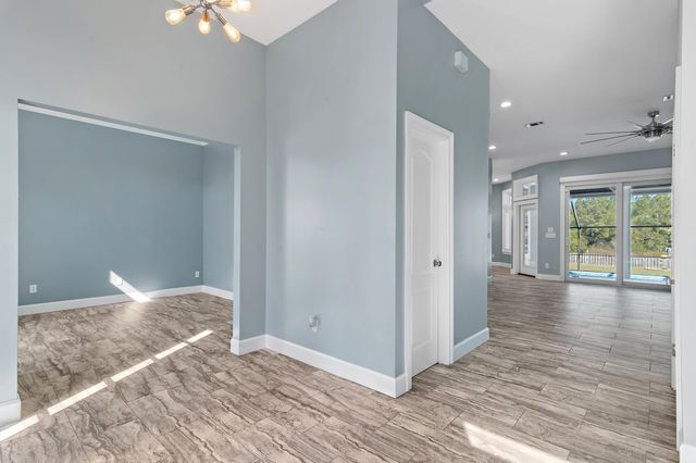 138 W Country Club Drive, Destin, FL 32541