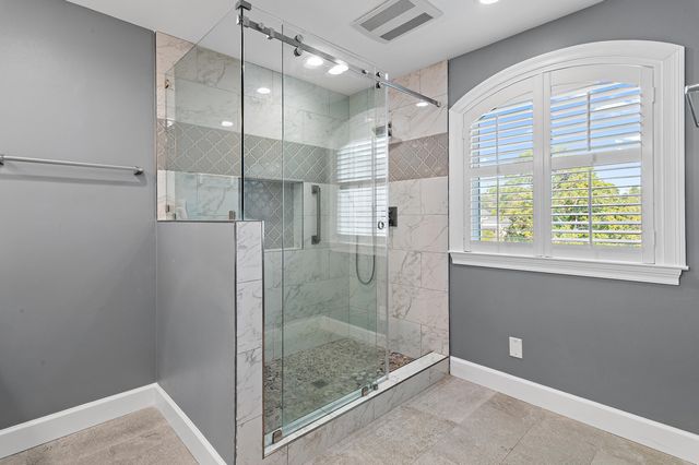 138 W Country Club Drive, Destin, FL 32541