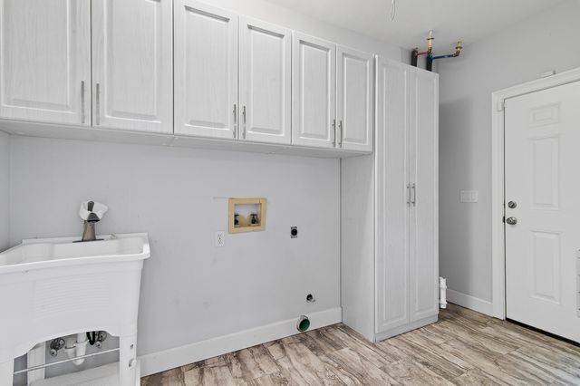 138 W Country Club Drive, Destin, FL 32541